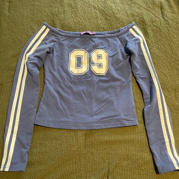 Blue Off-Shoulder long sleeve - Picture 1 of 9